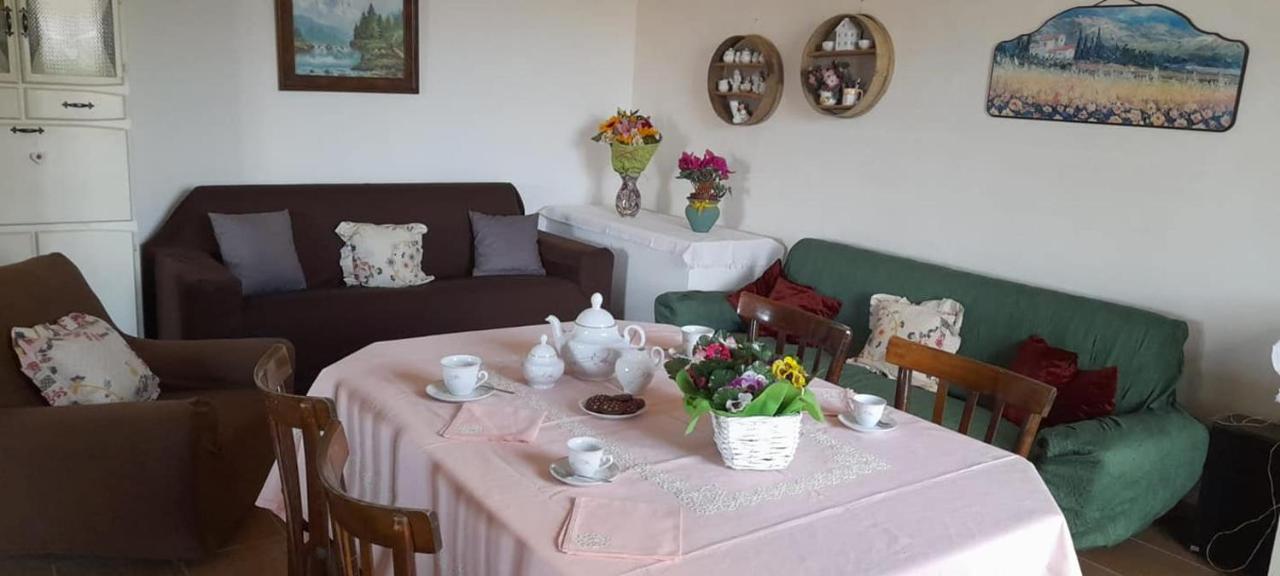 Rosa'S House Bed And Breakfast Santa Margherita di Belice Exterior foto
